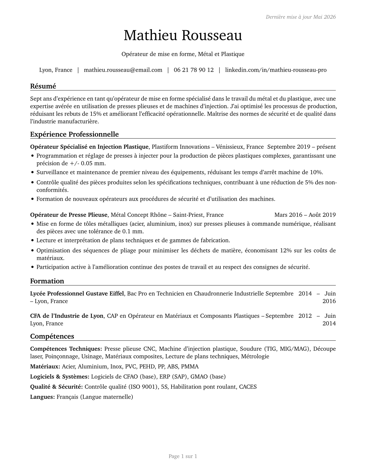 Layout Workers, Metal and Plastic CV in French — page 1